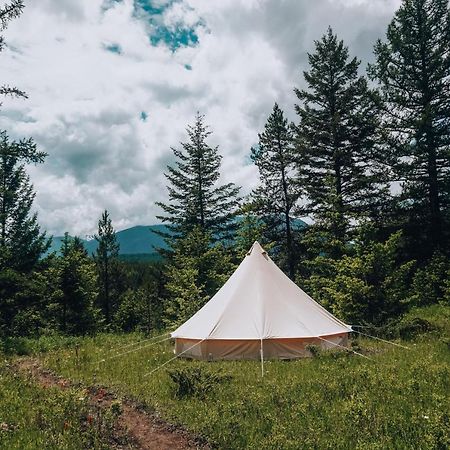 Готель Wander Camp Glacier Coram Екстер'єр фото