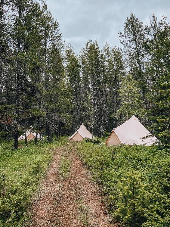 Готель Wander Camp Glacier Coram Екстер'єр фото