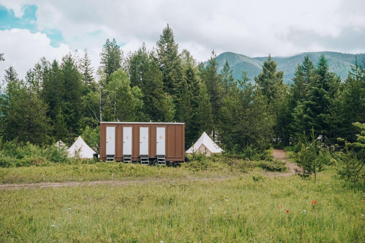 Готель Wander Camp Glacier Coram Екстер'єр фото